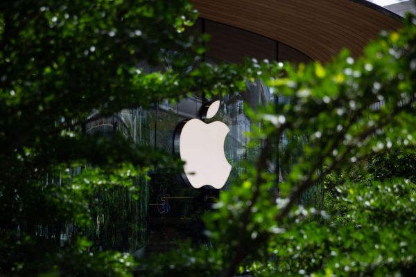 El informe dice que iOS 17 convertirá los iPhone bloqueados en pantallas inteligentes de estilo hogareño